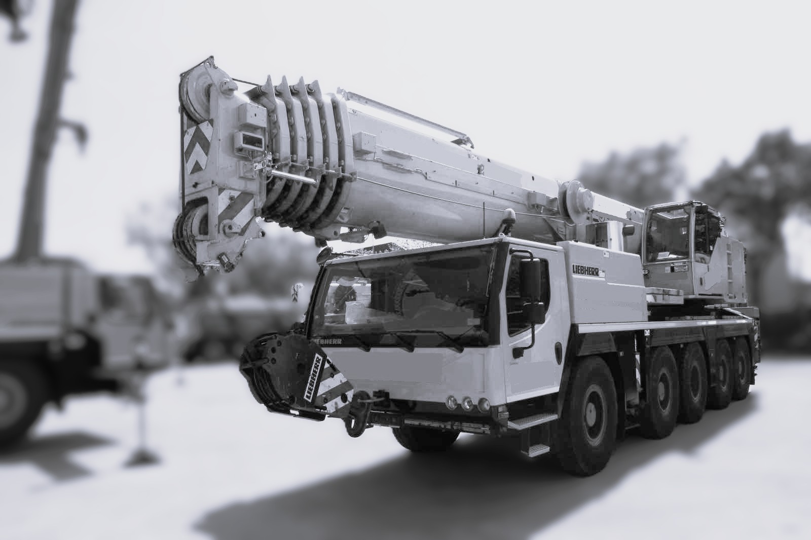 USED LIEBHERR LTM1130-5.1 2011 FOR SALE @GRCOMEX