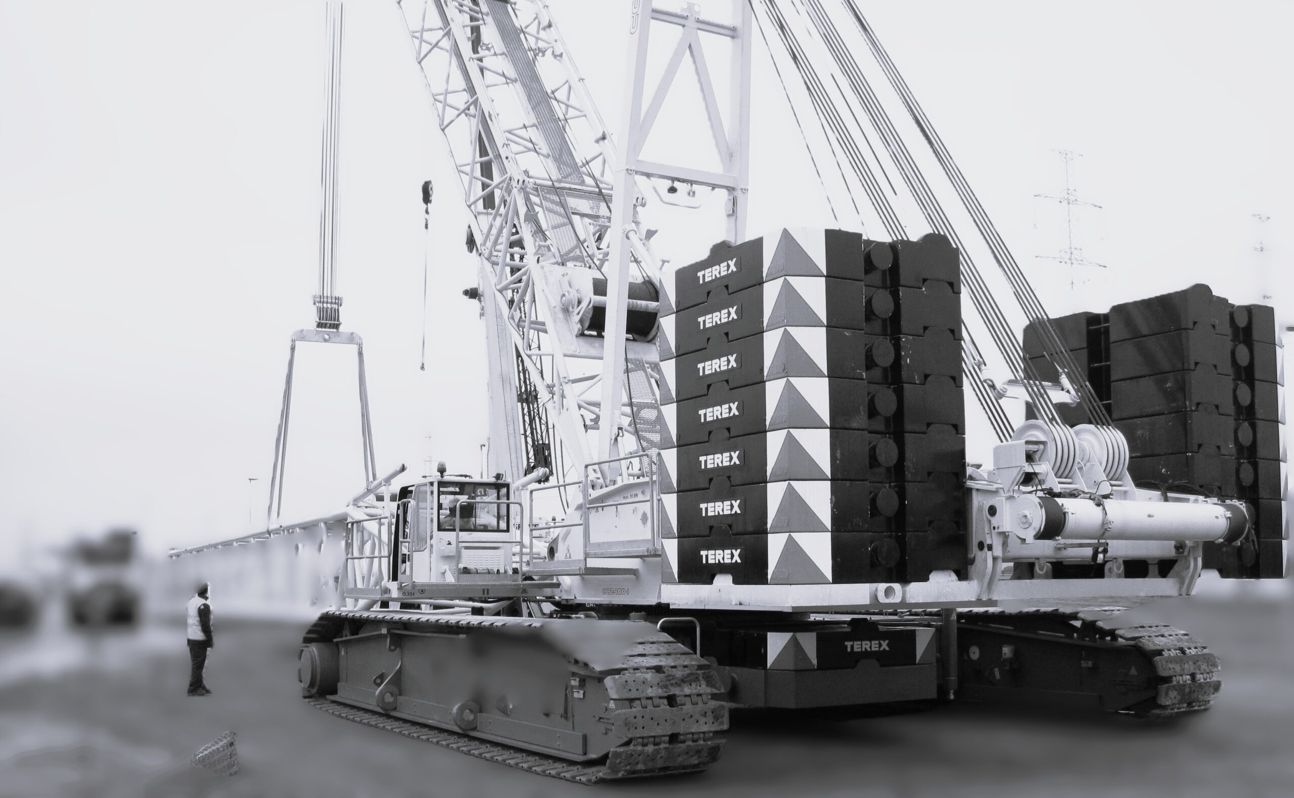 USED TEREX DEMAG CC2400-1 2009 CRAWLER CRANE FOR SALE @GRCOMEX