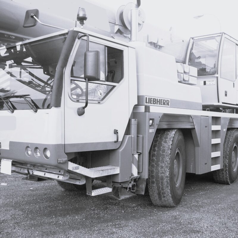 USED LIEBHERR LTM1055-3.1 2005 MOBILE ALL TERRAIN CRANE FOR SALE @GRCOMEX