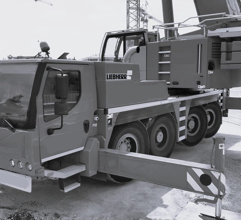 USED LIEBHERR LTM1100-4.2 2013 MOBILE ALL TERRAIN CRANE FOR SALE @GRCOMEX