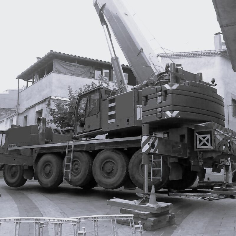 USED LIEBHERR LTM1100-2 2004 MOBILE ALL TERRAIN CRANE FOR SALE @GRCOMEX