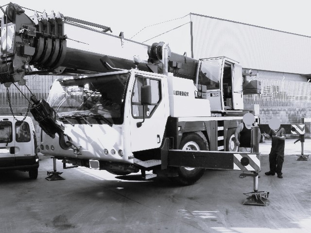 USED MOBILE ALL TERRAIN CRANE LIEBHERR LTM1055-1 2003 FOR SALE @GRCOMEX.COM